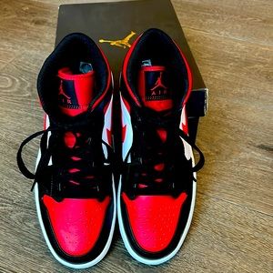 Brand New Air Jordan 1 Mid